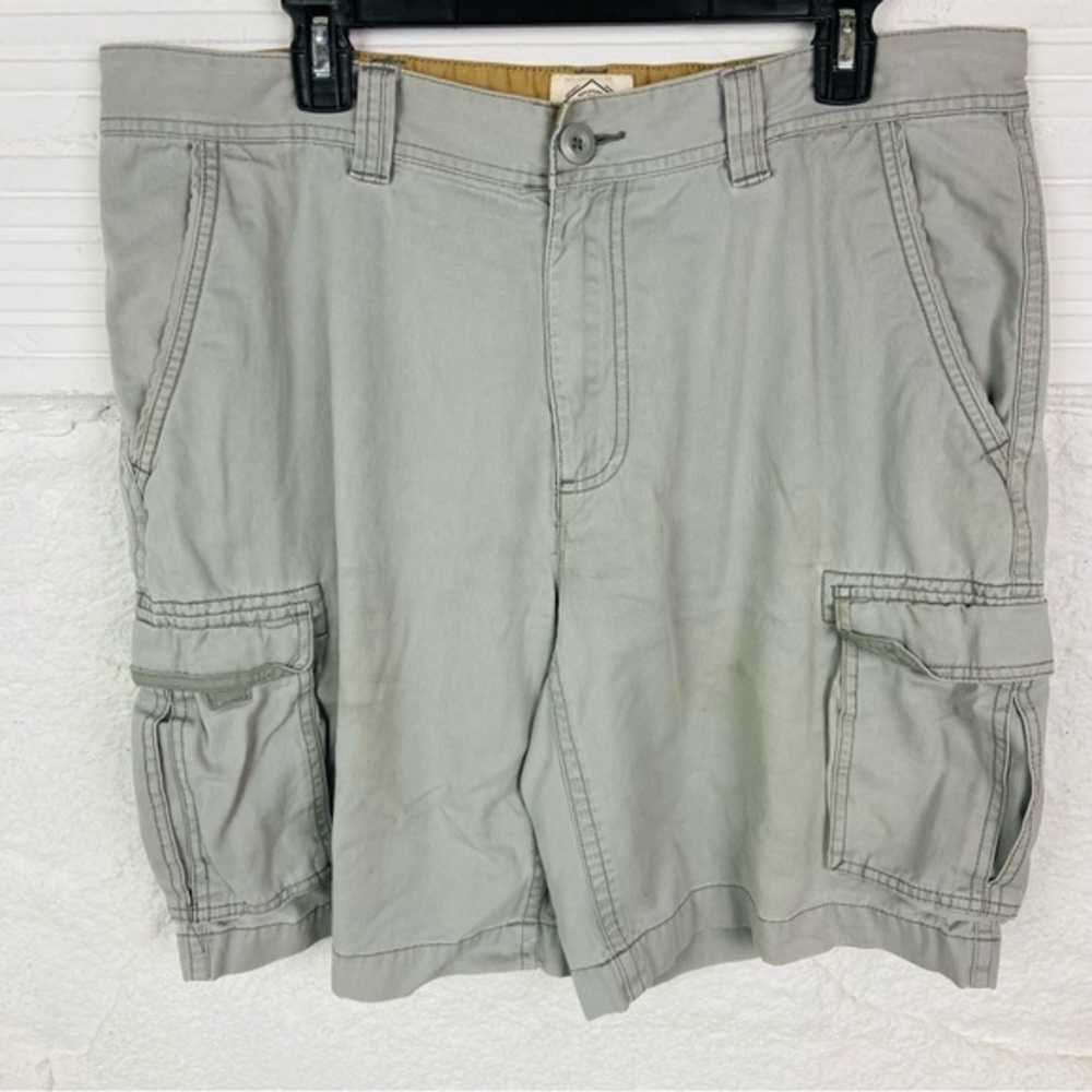 St. John's Bay cotton Gray Cargo Shorts Relaxed Fit size 38